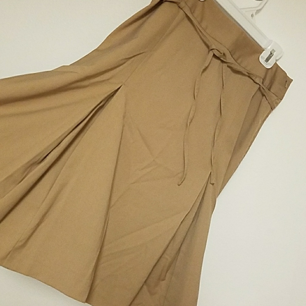 SAVION Khaki pleated skirt